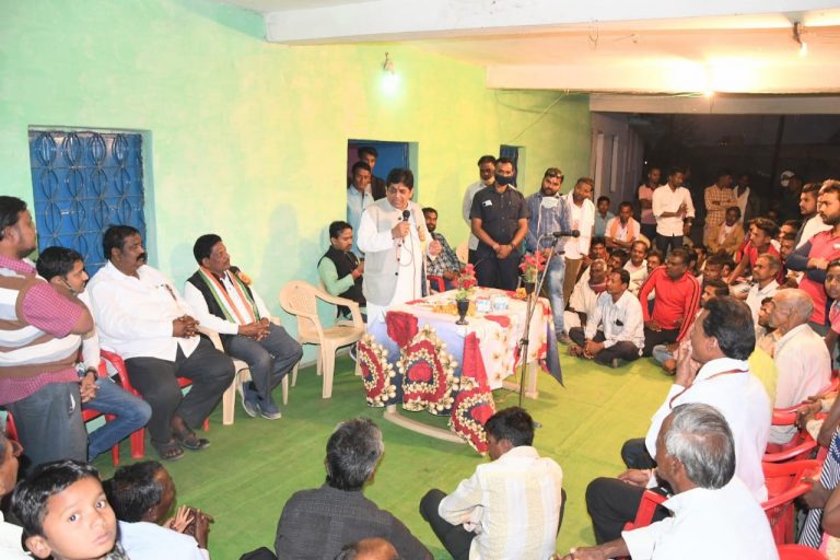 मेहनत और विकास की राह में किसान आगे