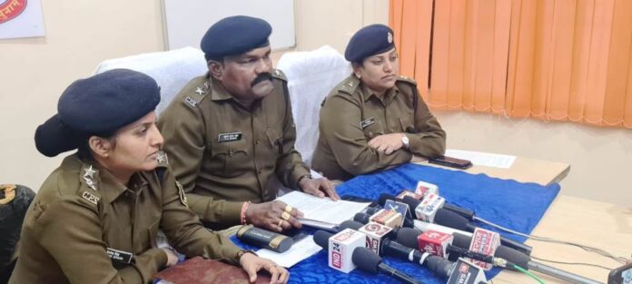 डिक्की में 36.270 किलो चांदी तथा नगदी