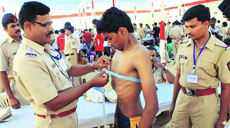 बम्फर भर्ती पुलिस,सूबेदार,उप निरीक्षक देखें