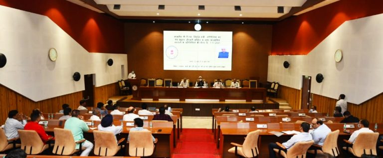 जीएसटी विसंगति पर कर मंत्री का सुझाव