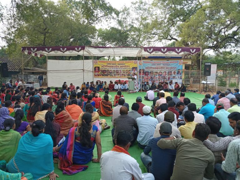 शिक्षकों पर जारी हुआ कारण बताओ नोटिश