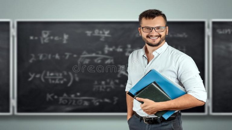 आनलाइन ट्रांसफर की बाट जोह रहे शिक्षक देखें