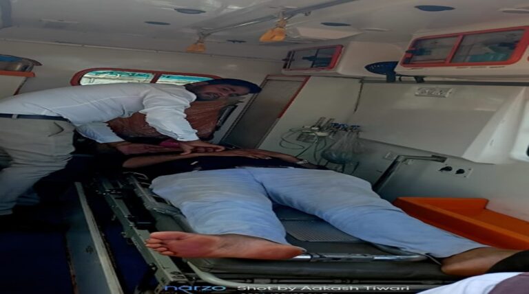 शिक्षक भर्ती को लेकर अभ्यर्थियों का आमरण अनशन, अभ्यर्थी की तबियत बिगड़ी
